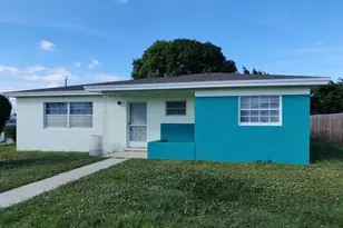 1496 W 32nd St, West Palm Beach, FL 33404 - Photo 1