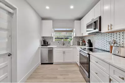 231 SE 3rd Avenue, Delray Beach, FL 33483 - Photo 10