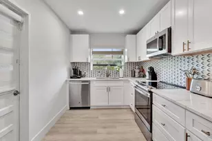 231 SE 3rd Ave, Delray Beach, FL 33483 - Photo 10