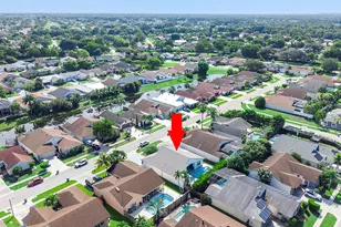 21035 Rustlewood Ave, Boca Raton, FL 33428 - Photo 4