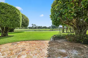 8 Country Rd W, Boynton Beach, FL 33436 - Photo 16