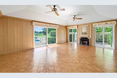 8 Country Road W, Boynton Beach, FL 33436 - Photo 14