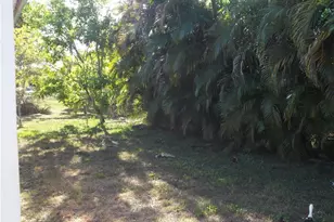 8361 NW 24th Pl, Sunrise, FL 33322 - Photo 12