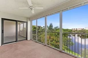 2112 S Cypress Bend Dr, Pompano Beach, FL 33069 - Photo 14