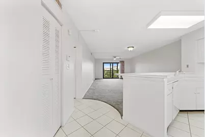 2112 S Cypress Bend Drive #607, Pompano Beach, FL 33069 - Photo 6