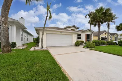 540 NW Lambrusco Drive, Port Saint Lucie, FL 34986 - Photo 2