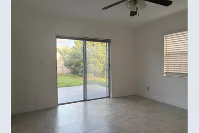 1905 SW 86th Avenue, North Lauderdale, FL 33068 - Photo 8