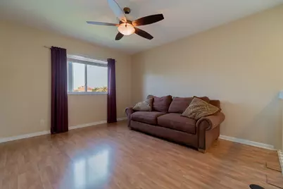 2146 Oakmont Drive, Riviera Beach, FL 33404 - Photo 12