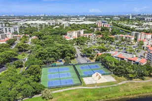 2304 S Cypress Bend Dr, Pompano Beach, FL 33069 - Photo 20