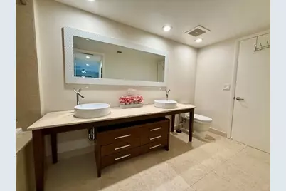 465 Brickell Avenue #1806, Miami, FL 33131 - Photo 32