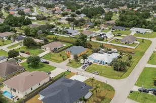 491 SW Namoit Pl, Port Saint Lucie, FL 34953 - Photo 44