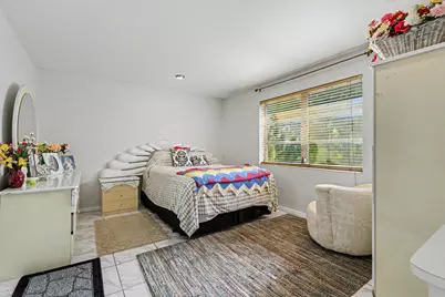 3090 NW 46th Avenue, Lauderdale Lakes, FL 33313 - Photo 22