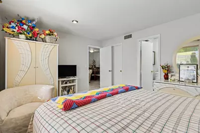 3090 NW 46th Avenue, Lauderdale Lakes, FL 33313 - Photo 24