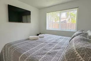 650 NE 15th St, Fort Lauderdale, FL 33304 - Photo 6