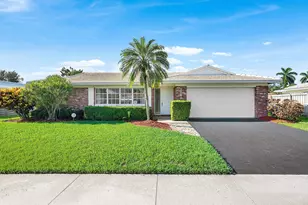1060 NW 9th St, Boca Raton, FL 33486 - Photo 1