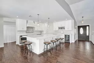 12072 NW 27th Dr, Coral Springs, FL 33065 - Photo 2