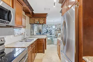 707 SW 3rd Ave, Hallandale Beach, FL 33009 - Photo 4