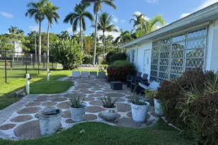 651 Oak St, Boynton Beach, FL 33435 - Photo 10