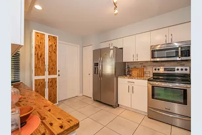 559 6th Street, Vero Beach, FL 32962 - Photo 16