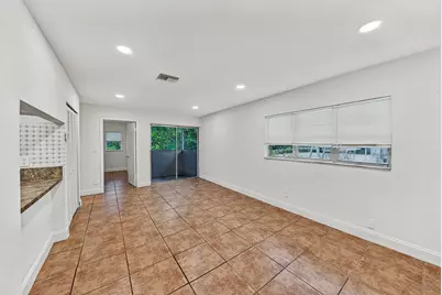 825 SW 10th Street #D, Hallandale Beach, FL 33009 - Photo 6