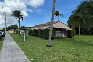 2347 Harding St, Hollywood, FL 33020 - Photo 2
