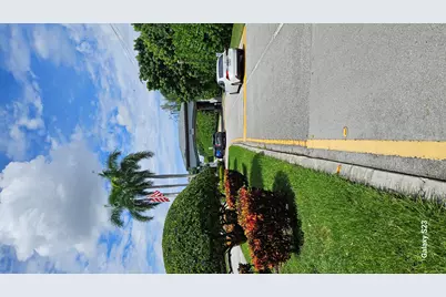 7185 Huntington Lane, Delray Beach, FL 33446 - Photo 2
