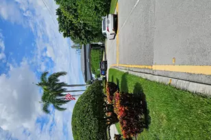 7185 Huntington Ln, Delray Beach, FL 33446 - Photo 2