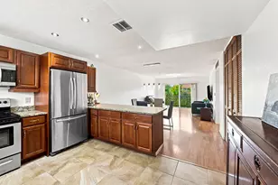 805 W Oakland Park Blvd, Oakland Park, FL 33311 - Photo 4
