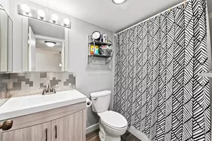 805 W Oakland Park Blvd, Oakland Park, FL 33311 - Photo 20