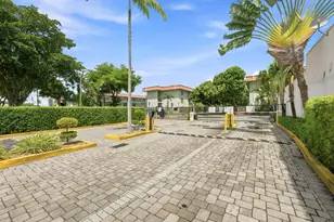 805 W Oakland Park Blvd, Oakland Park, FL 33311 - Photo 2