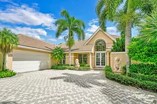 34 St James Dr, Palm Beach Gardens, FL 33418 - Photo 1