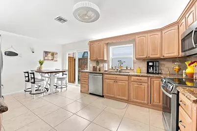 2576 La Cristal Circle, Palm Beach Gardens, FL 33410 - Photo 6