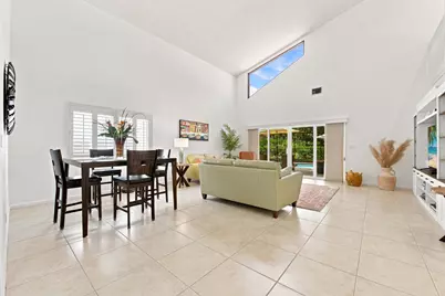2576 La Cristal Circle, Palm Beach Gardens, FL 33410 - Photo 8