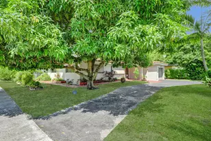 1112 S 22nd Ct, Hollywood, FL 33020 - Photo 4