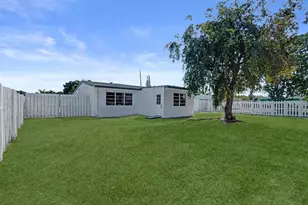 1437 SW 1st Ave, Deerfield Beach, FL 33441 - Photo 24