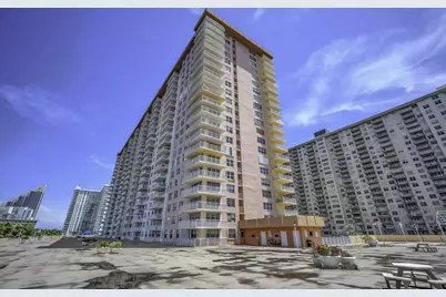 251 174th Street #714, Sunny Isles Beach, FL 33160 - Photo 2