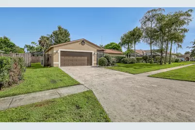 102 Sand Pine Way, Royal Palm Beach, FL 33411 - Photo 2