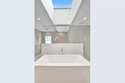 738 Middle River Drive, Fort Lauderdale, FL 33304 - Photo 92