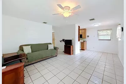 2573 NW 58th Avenue, Margate, FL 33063 - Photo 8