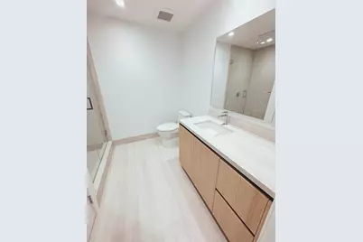 2411 Laguna Circle #1104, North Miami, FL 33181 - Photo 10