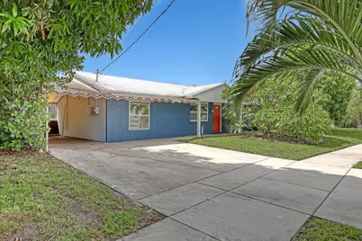 1707 E Terrace Drive, Lake Worth, FL 33460 - Photo 2