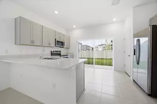 2874 Skyline Loop, Kissimmee, FL 34758 - Photo 4