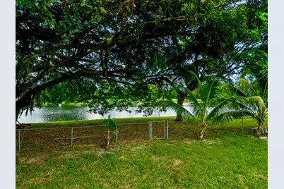 6807 NW 80th Court, Tamarac, FL 33321 - Photo 16