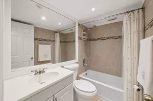 6807 NW 80th Ct, Tamarac, FL 33321 - Photo 6