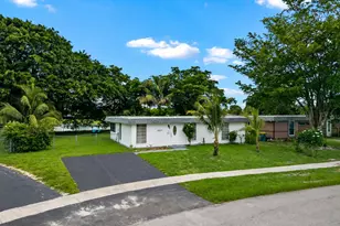 6807 NW 80th Ct, Tamarac, FL 33321 - Photo 4