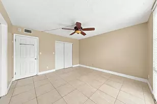 1750 W 46th St, Hialeah, FL 33012 - Photo 16