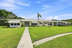 912 Savannas Point Dr, Fort Pierce, FL 34982 - Photo 2