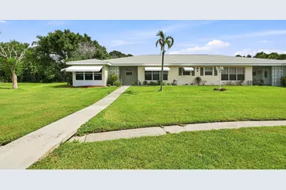 912 Savannas Point Drive #Apt b, Fort Pierce, FL 34982 - Photo 1