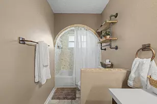 8316 Hampshire Dr, Sebring, FL 33876 - Photo 20