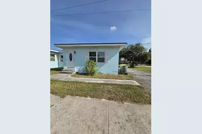 2204 Ave G, Fort Pierce, FL 34950 - Photo 1